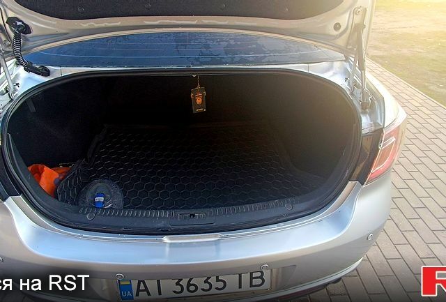 Серый Мазда 6, объемом двигателя 2 л и пробегом 240 тыс. км за 6700 $, фото 8 на Automoto.ua