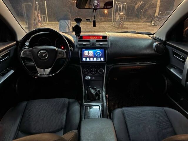 Сірий Мазда 6, об'ємом двигуна 2 л та пробігом 290 тис. км за 3900 $, фото 5 на Automoto.ua