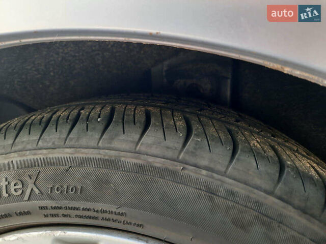 Сірий Мазда 6, об'ємом двигуна 1.8 л та пробігом 250 тис. км за 6800 $, фото 10 на Automoto.ua
