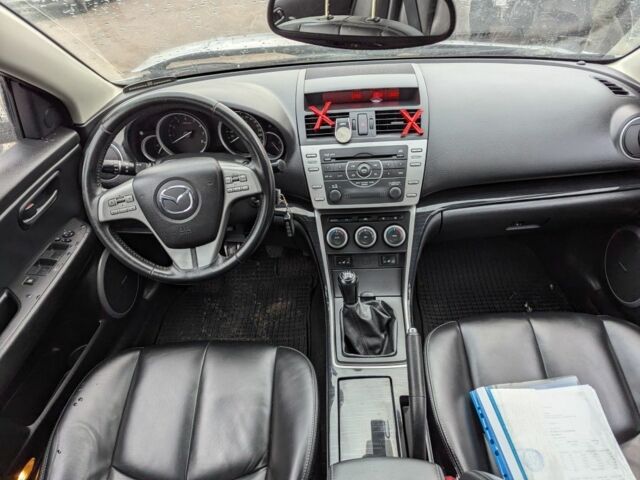 Серый Мазда 6, объемом двигателя 2 л и пробегом 239 тыс. км за 2700 $, фото 4 на Automoto.ua
