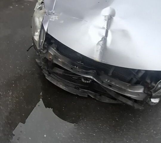 Серый Мазда 6, объемом двигателя 2 л и пробегом 239 тыс. км за 3000 $, фото 3 на Automoto.ua