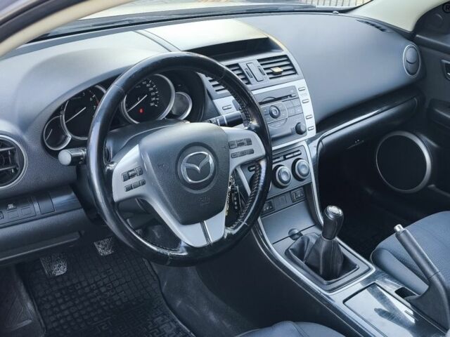 Сірий Мазда 6, об'ємом двигуна 1.8 л та пробігом 188 тис. км за 6700 $, фото 3 на Automoto.ua