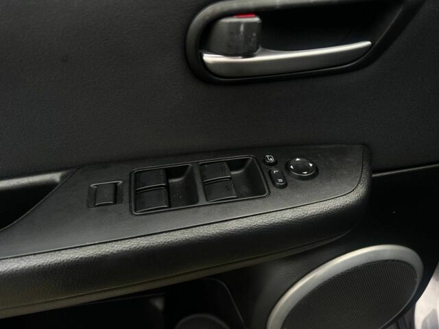 Сірий Мазда 6, об'ємом двигуна 2 л та пробігом 245 тис. км за 6900 $, фото 8 на Automoto.ua