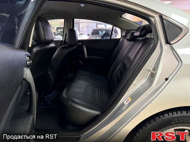 Сірий Мазда 6, об'ємом двигуна 2 л та пробігом 177 тис. км за 6000 $, фото 4 на Automoto.ua