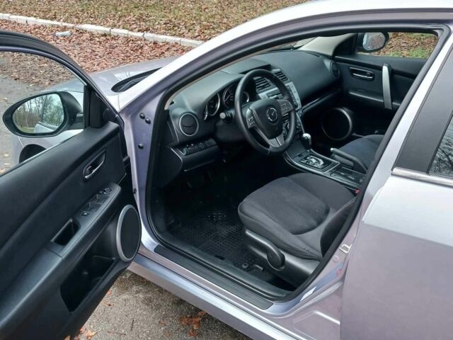 Серый Мазда 6, объемом двигателя 2 л и пробегом 200 тыс. км за 5500 $, фото 4 на Automoto.ua
