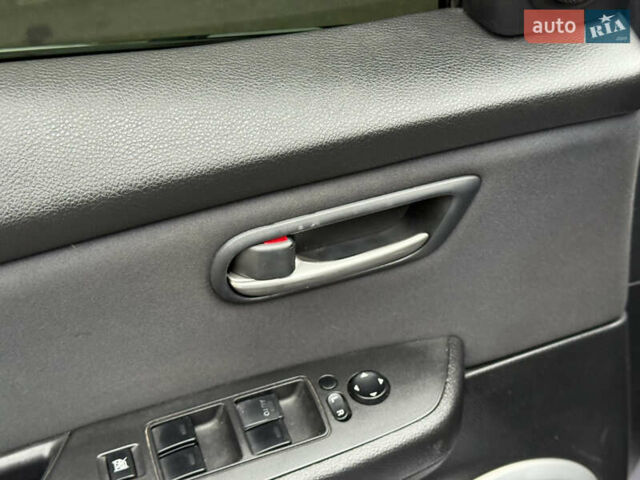 Сірий Мазда 6, об'ємом двигуна 2 л та пробігом 230 тис. км за 5999 $, фото 36 на Automoto.ua