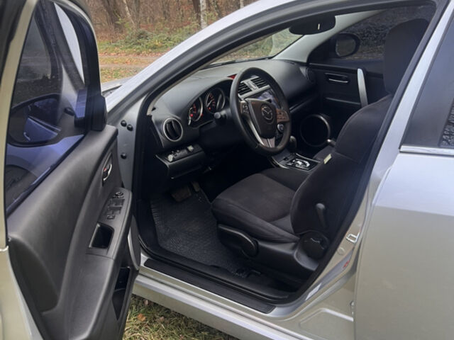 Сірий Мазда 6, об'ємом двигуна 2 л та пробігом 230 тис. км за 7200 $, фото 10 на Automoto.ua