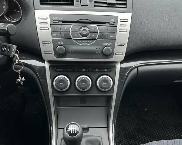 Сірий Мазда 6, об'ємом двигуна 2.18 л та пробігом 214 тис. км за 8300 $, фото 17 на Automoto.ua