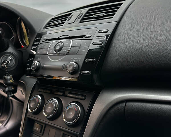 Серый Мазда 6, объемом двигателя 1.8 л и пробегом 170 тыс. км за 7650 $, фото 61 на Automoto.ua