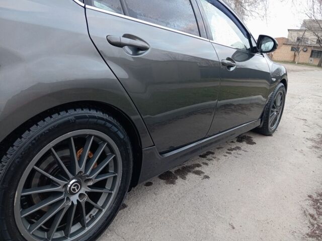 Серый Мазда 6, объемом двигателя 0 л и пробегом 300 тыс. км за 6900 $, фото 2 на Automoto.ua