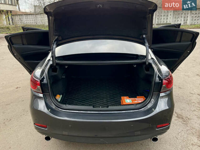 Серый Мазда 6, объемом двигателя 2.19 л и пробегом 302 тыс. км за 10000 $, фото 27 на Automoto.ua