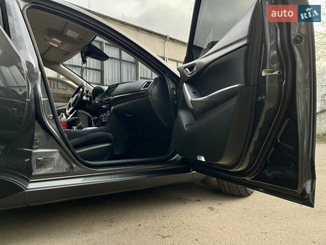 Серый Мазда 6, объемом двигателя 2.19 л и пробегом 302 тыс. км за 10000 $, фото 19 на Automoto.ua