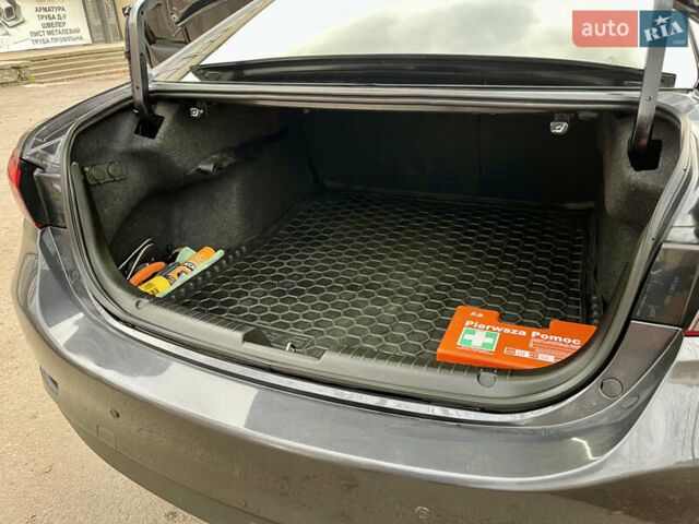 Серый Мазда 6, объемом двигателя 2.19 л и пробегом 302 тыс. км за 10000 $, фото 28 на Automoto.ua