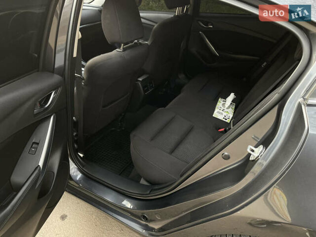 Серый Мазда 6, объемом двигателя 2.19 л и пробегом 302 тыс. км за 10000 $, фото 13 на Automoto.ua