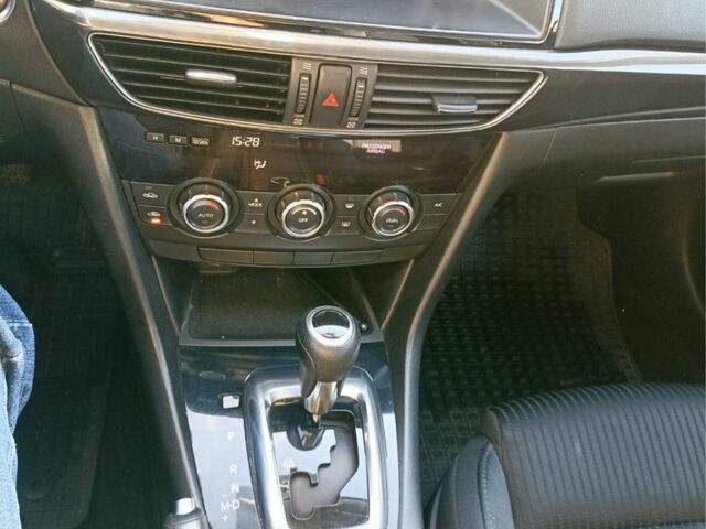 Сірий Мазда 6, об'ємом двигуна 2.2 л та пробігом 310 тис. км за 10200 $, фото 3 на Automoto.ua