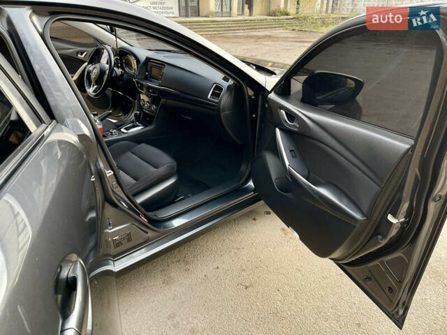 Серый Мазда 6, объемом двигателя 2.19 л и пробегом 302 тыс. км за 10000 $, фото 18 на Automoto.ua