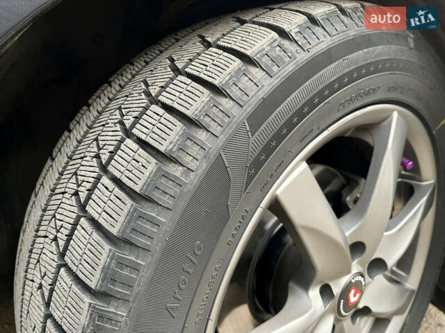 Серый Мазда 6, объемом двигателя 2.19 л и пробегом 302 тыс. км за 10000 $, фото 33 на Automoto.ua