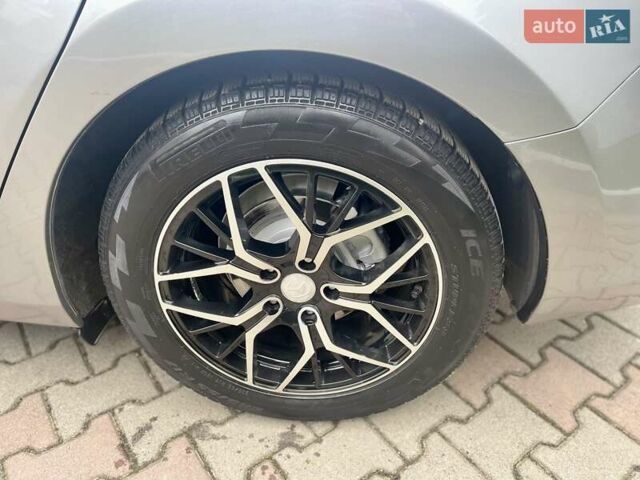 Сірий Мазда 6, об'ємом двигуна 2.19 л та пробігом 209 тис. км за 11000 $, фото 3 на Automoto.ua