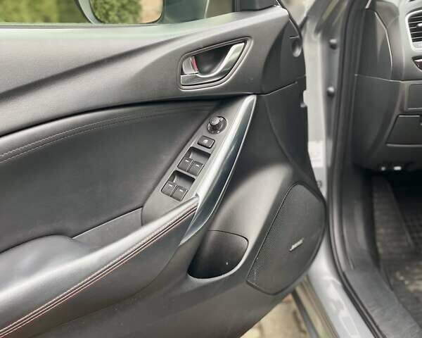 Сірий Мазда 6, об'ємом двигуна 2.19 л та пробігом 209 тис. км за 11000 $, фото 12 на Automoto.ua