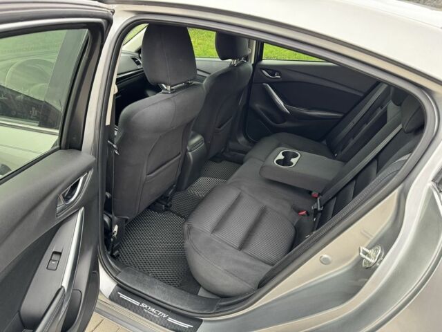 Серый Мазда 6, объемом двигателя 2.5 л и пробегом 209 тыс. км за 10400 $, фото 6 на Automoto.ua