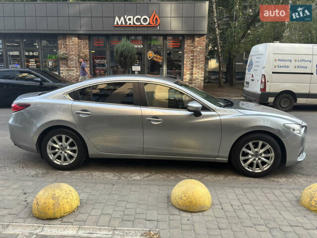Сірий Мазда 6, об'ємом двигуна 2 л та пробігом 250 тис. км за 10000 $, фото 2 на Automoto.ua