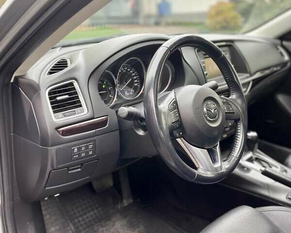 Сірий Мазда 6, об'ємом двигуна 2.18 л та пробігом 209 тис. км за 11500 $, фото 7 на Automoto.ua