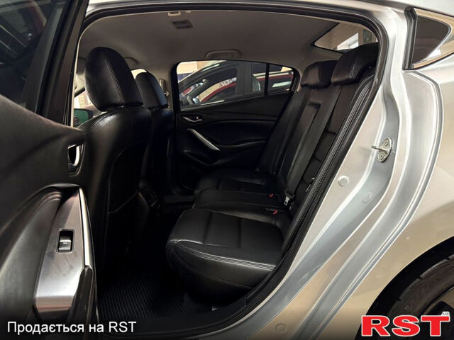 Серый Мазда 6, объемом двигателя 2.5 л и пробегом 175 тыс. км за 12500 $, фото 5 на Automoto.ua