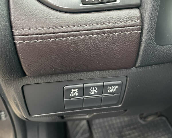 Серый Мазда 6, объемом двигателя 2.19 л и пробегом 110 тыс. км за 13500 $, фото 15 на Automoto.ua