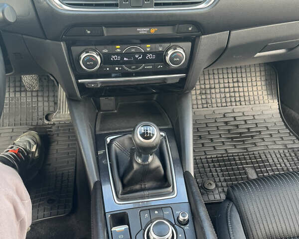 Серый Мазда 6, объемом двигателя 2 л и пробегом 160 тыс. км за 13500 $, фото 9 на Automoto.ua
