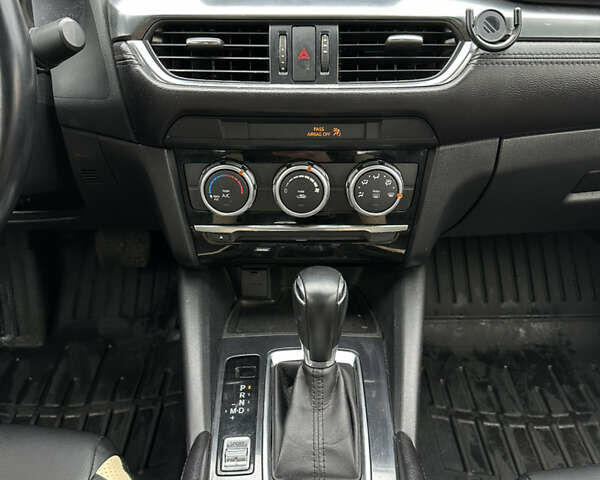 Серый Мазда 6, объемом двигателя 2.49 л и пробегом 196 тыс. км за 9800 $, фото 9 на Automoto.ua