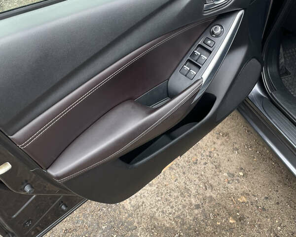 Серый Мазда 6, объемом двигателя 2.19 л и пробегом 110 тыс. км за 13500 $, фото 11 на Automoto.ua