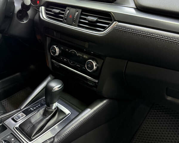 Мазда 6 2016 у Дніпро (Дніпропетровську) на Automoto.ua Сірий Мазда 6, об'ємом двигуна 2.49 л та пробігом 155 тис. км за 14000 $, фото 10 на Automoto.ua