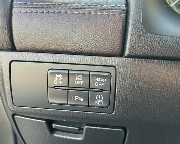 Сірий Мазда 6, об'ємом двигуна 2.19 л та пробігом 212 тис. км за 15000 $, фото 24 на Automoto.ua