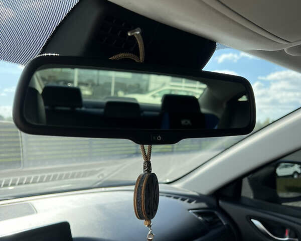 Сірий Мазда 6, об'ємом двигуна 2.19 л та пробігом 212 тис. км за 15000 $, фото 30 на Automoto.ua