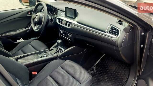 Серый Мазда 6, объемом двигателя 2.19 л и пробегом 184 тыс. км за 14500 $, фото 13 на Automoto.ua