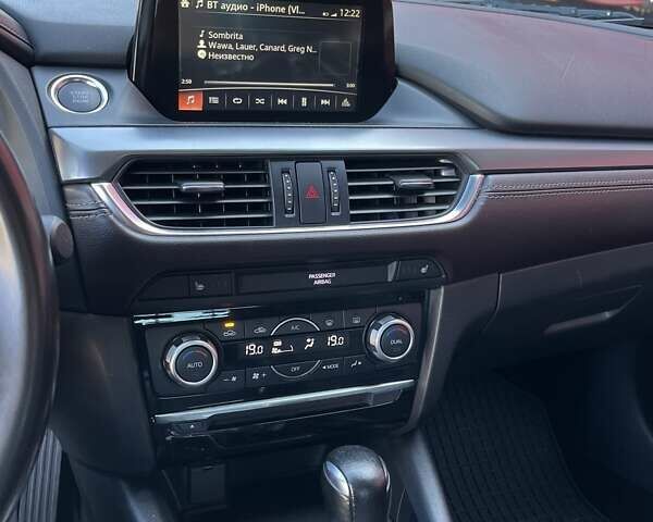 Сірий Мазда 6, об'ємом двигуна 2.19 л та пробігом 158 тис. км за 15600 $, фото 27 на Automoto.ua