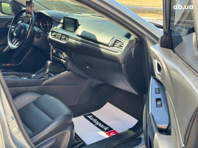 Серый Мазда 6, объемом двигателя 2.5 л и пробегом 182 тыс. км за 13440 $, фото 14 на Automoto.ua