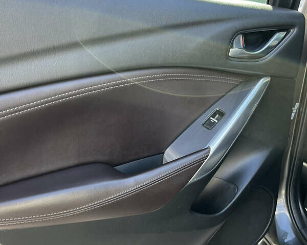 Сірий Мазда 6, об'ємом двигуна 2.19 л та пробігом 212 тис. км за 15000 $, фото 33 на Automoto.ua