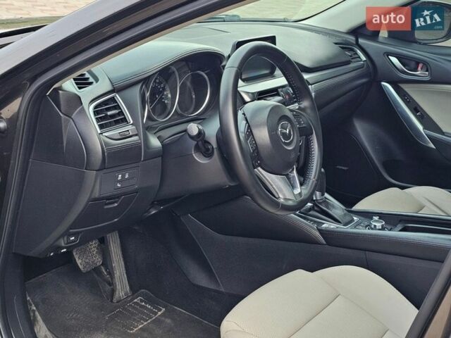 Серый Мазда 6, объемом двигателя 2.49 л и пробегом 210 тыс. км за 11900 $, фото 11 на Automoto.ua