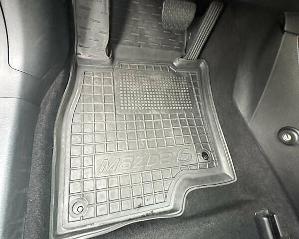 Сірий Мазда 6, об'ємом двигуна 2 л та пробігом 171 тис. км за 16000 $, фото 18 на Automoto.ua