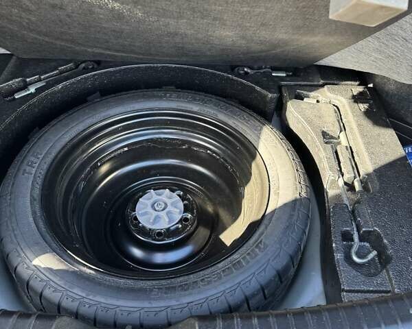 Серый Мазда 6, объемом двигателя 2.19 л и пробегом 215 тыс. км за 16800 $, фото 32 на Automoto.ua