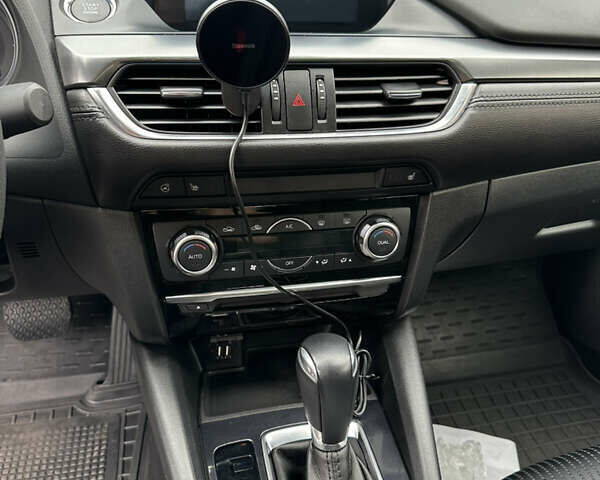 Сірий Мазда 6, об'ємом двигуна 2 л та пробігом 171 тис. км за 16000 $, фото 8 на Automoto.ua