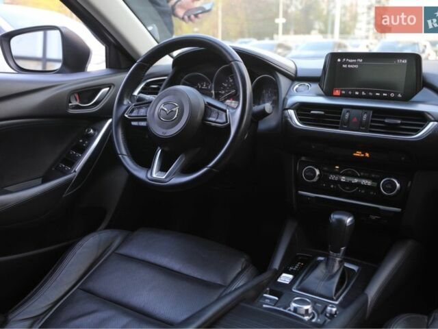 Серый Мазда 6, объемом двигателя 2.5 л и пробегом 114 тыс. км за 15000 $, фото 7 на Automoto.ua