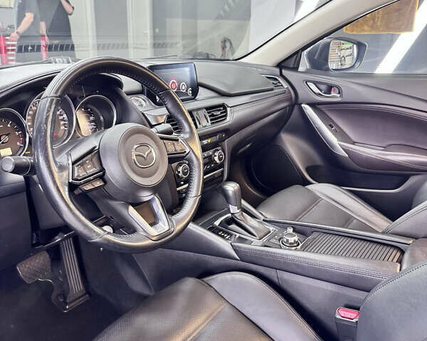 Сірий Мазда 6, об'ємом двигуна 2.19 л та пробігом 110 тис. км за 17100 $, фото 4 на Automoto.ua
