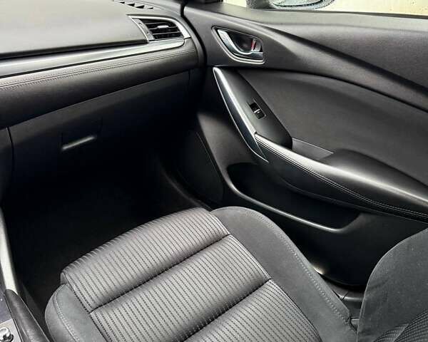 Сірий Мазда 6, об'ємом двигуна 2 л та пробігом 80 тис. км за 18000 $, фото 34 на Automoto.ua