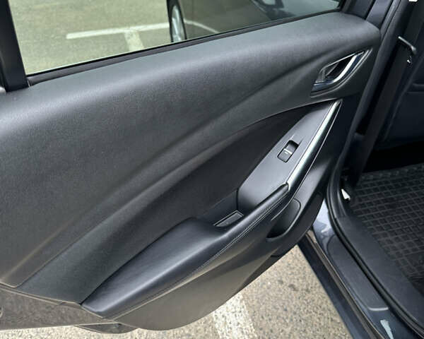 Сірий Мазда 6, об'ємом двигуна 2 л та пробігом 171 тис. км за 16000 $, фото 7 на Automoto.ua