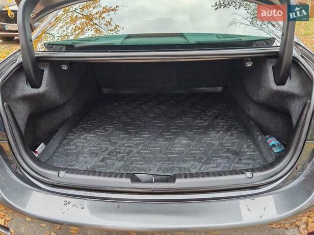 Серый Мазда 6, объемом двигателя 2.19 л и пробегом 82 тыс. км за 18200 $, фото 7 на Automoto.ua