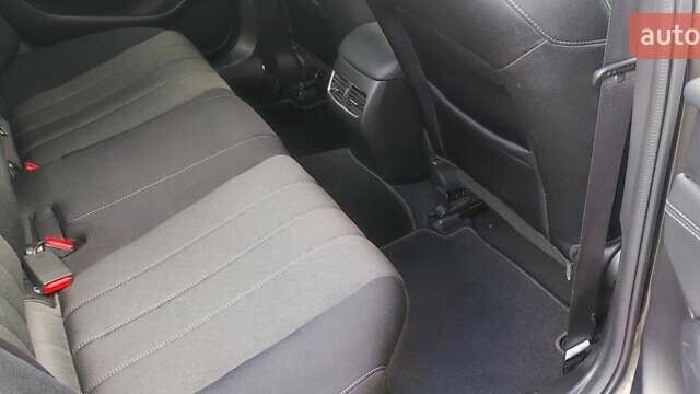 Сірий Мазда 6, об'ємом двигуна 2 л та пробігом 60 тис. км за 21800 $, фото 7 на Automoto.ua