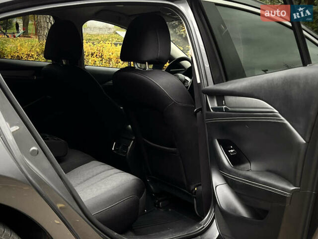 Сірий Мазда 6, об'ємом двигуна 2 л та пробігом 92 тис. км за 20800 $, фото 27 на Automoto.ua