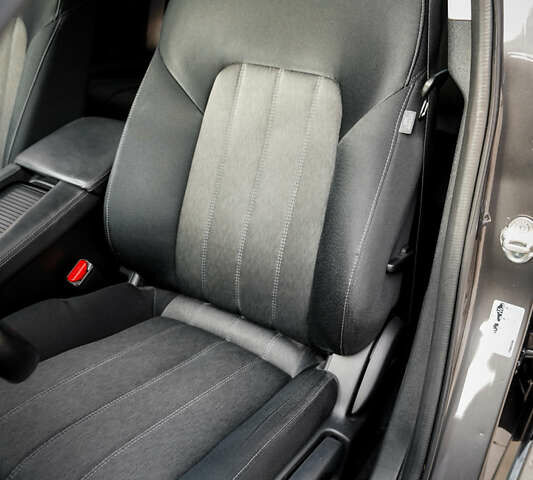 Сірий Мазда 6, об'ємом двигуна 2 л та пробігом 100 тис. км за 22500 $, фото 27 на Automoto.ua